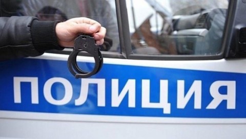 В Подольске сотрудники полиции задержали подозреваемого в повреждении автомобиля